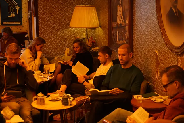 Offline Hangout 📚| Pomeranze