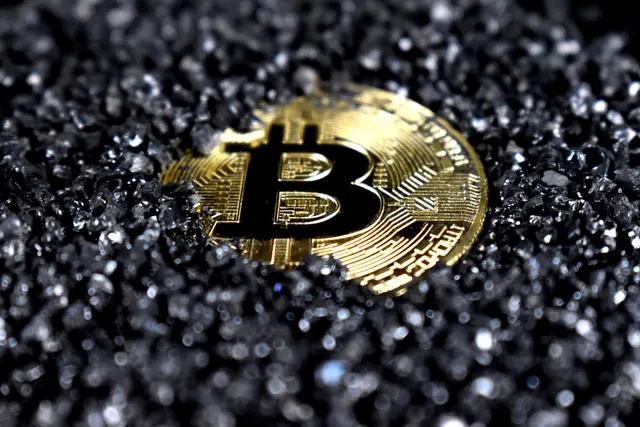 BTC HK - bitcoin meetup IFC P4 Rooftop Garden(tables outside Shake Shack) walk-in (The 2nd Thursday)