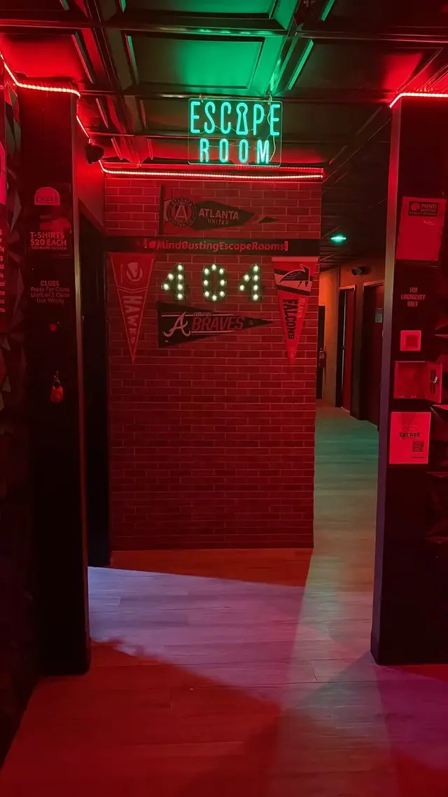 Analog Hangout: Escape Rooms