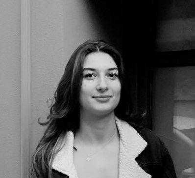 Nilufer Okay