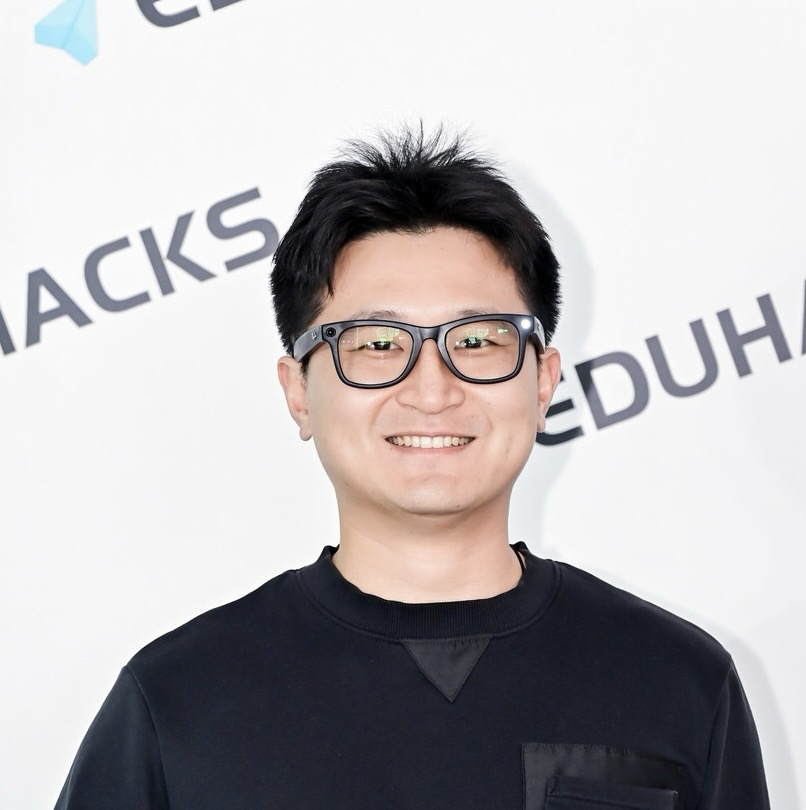 Yan Hong