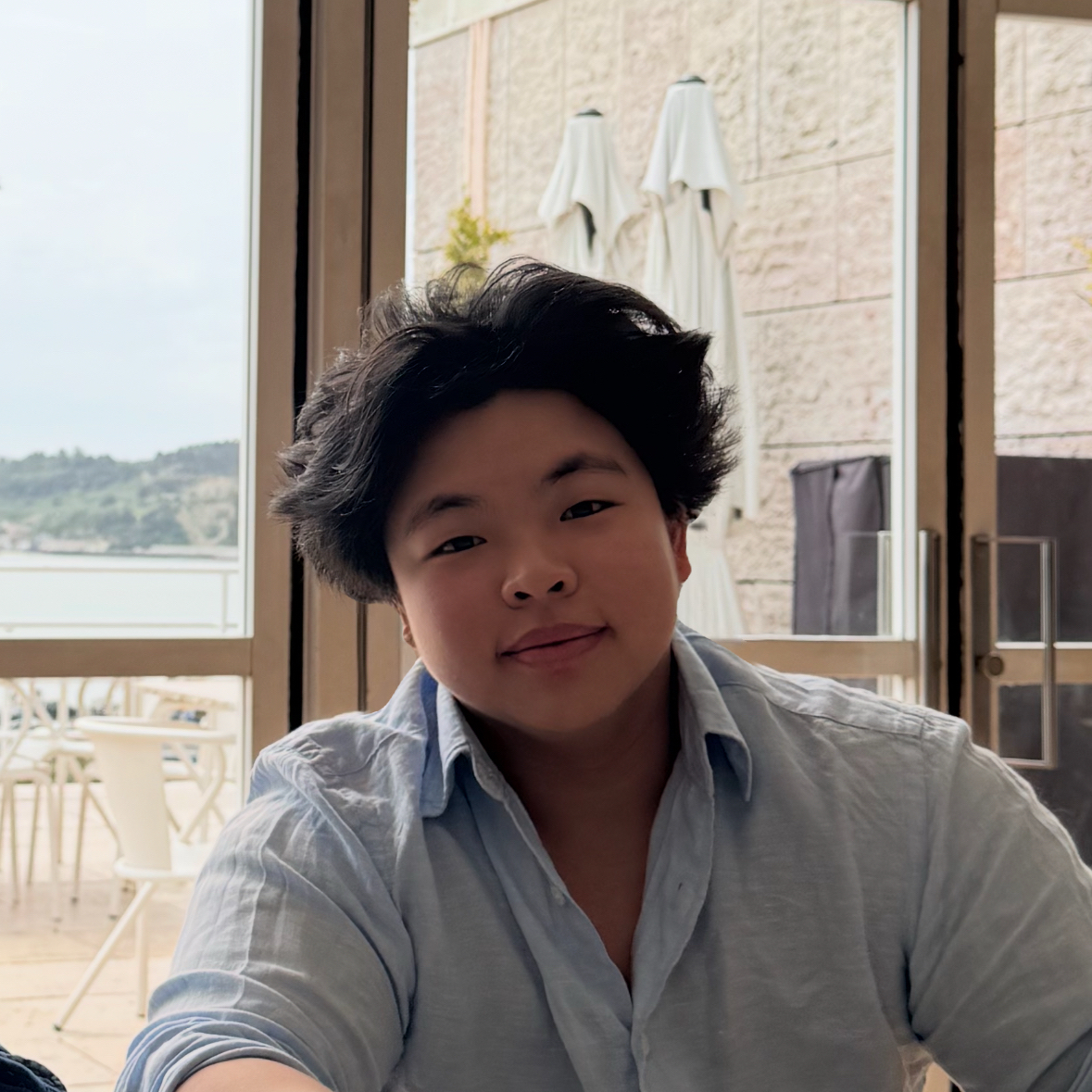 Lyuben Yau